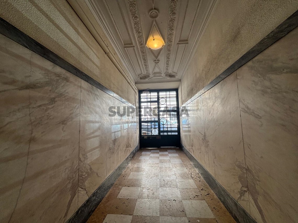 W5241 - Apartamento T2 + 1 na Alameda | Wallis Real Estate