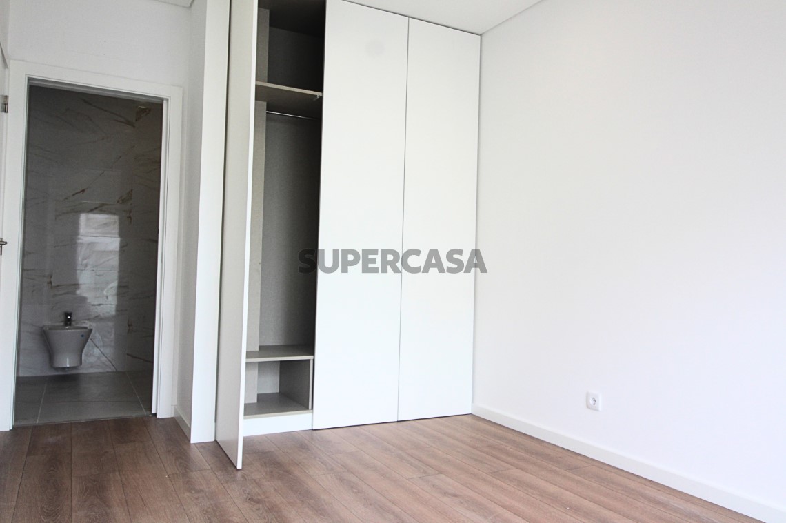 bdf4001c-3d22-40df-86d1-0e8512a578d7