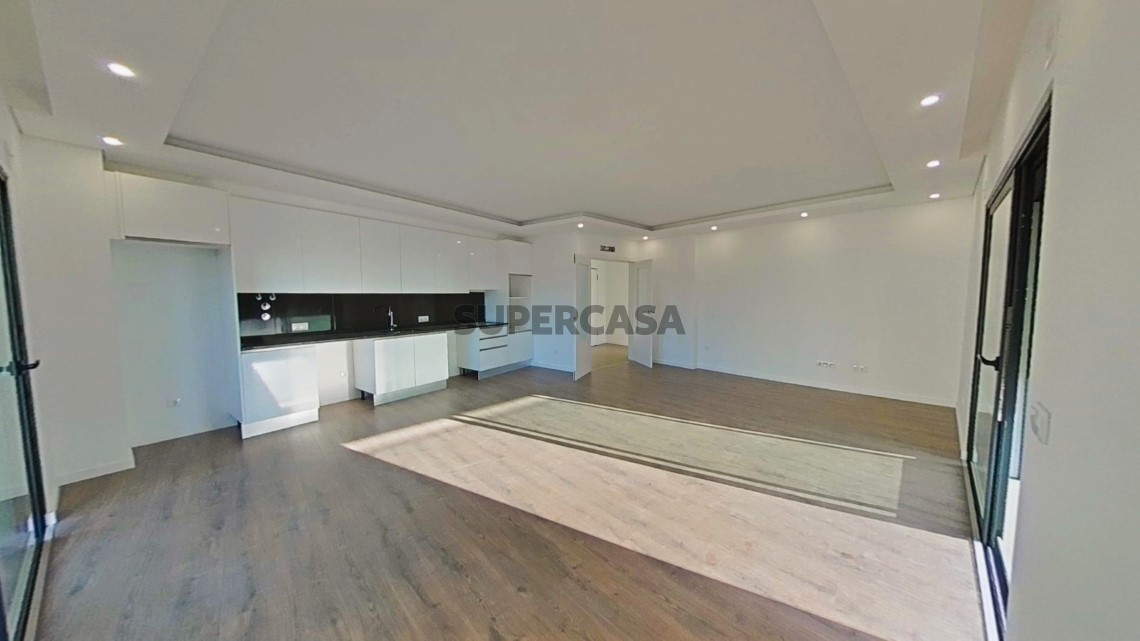 Cozinha e Sala - Apartamento T2#CasasdoSotavento#Olhão (4)