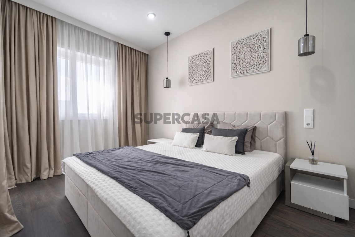 8AC79D71-6341-42BB-B6FF-C22F0A091EE5