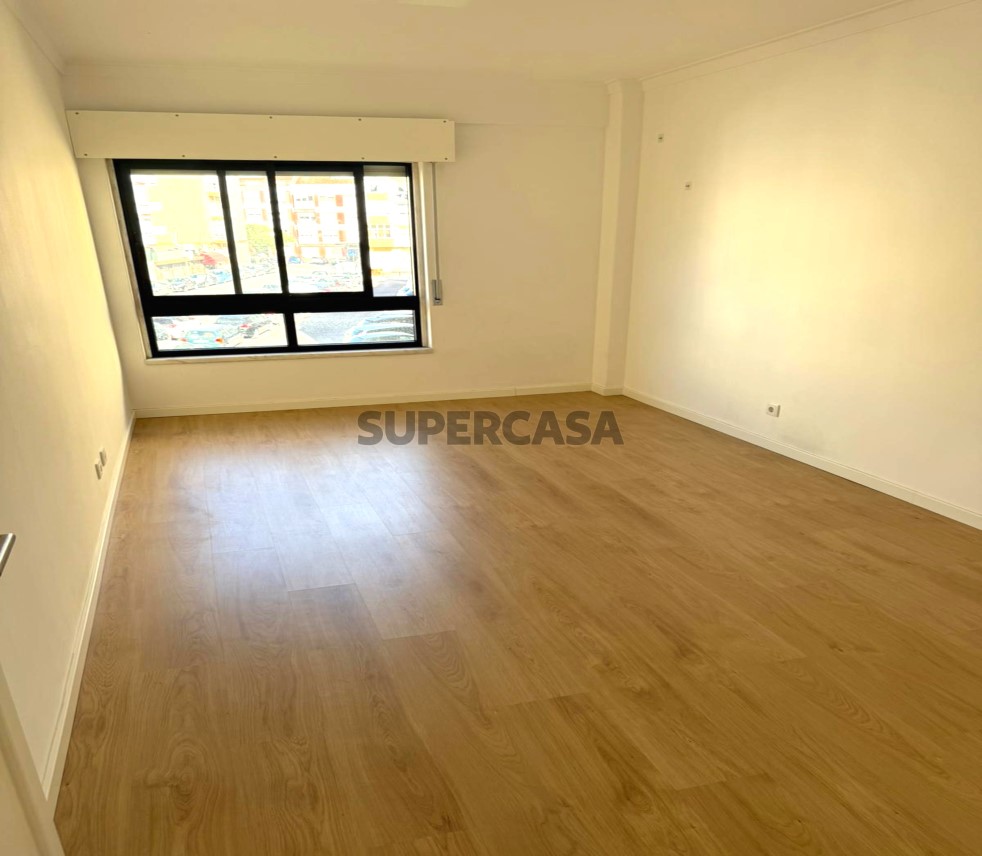 Appartement 3 Chambres vendre au Cacém e São Marcos, 2ème étage