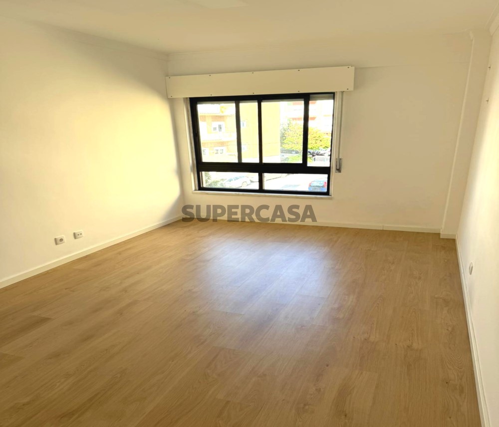 Appartement 3 Chambres vendre au Cacém e São Marcos, 2ème étage
