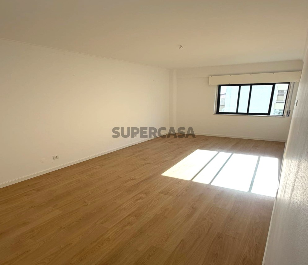 Appartement 3 Chambres vendre au Cacém e São Marcos, 2ème étage