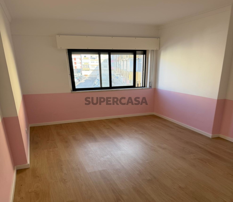 Appartement 3 Chambres vendre au Cacém e São Marcos, 2ème étage