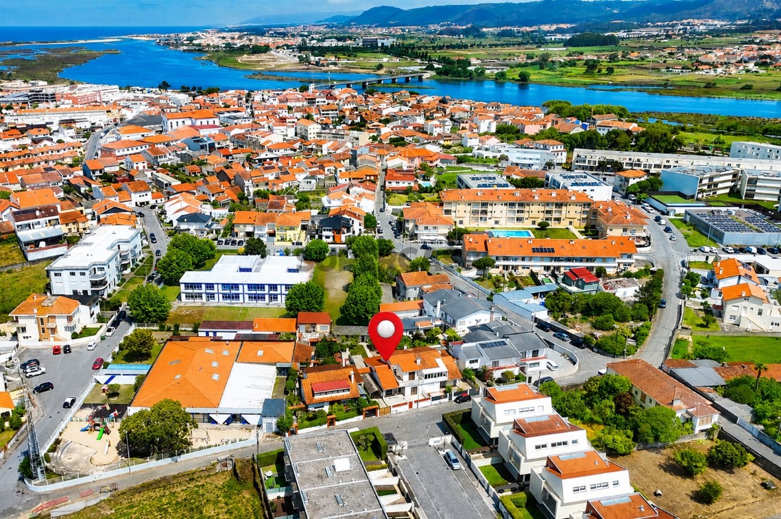Moradia T4 Fão (1)