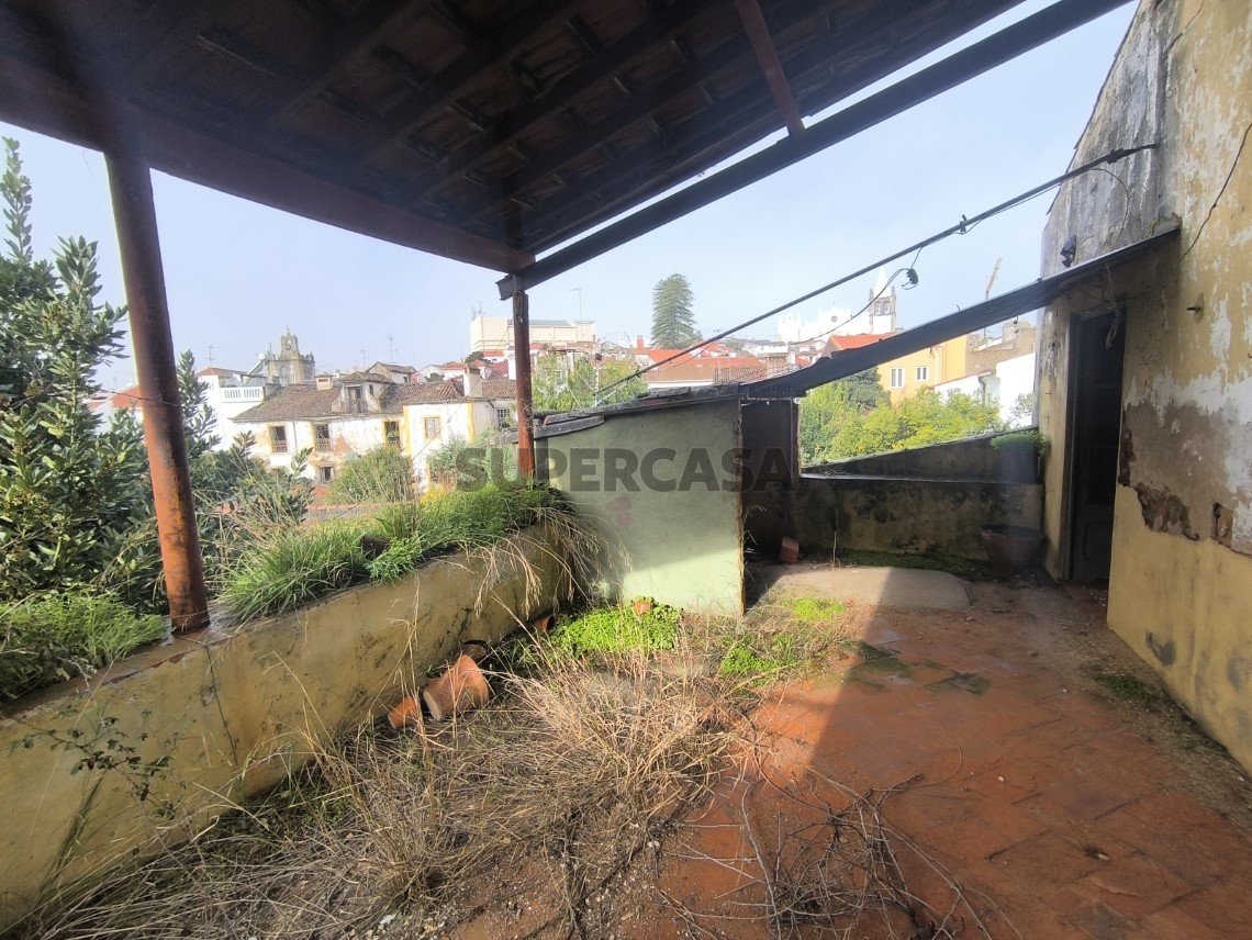 Prédio à venda em Abrantes (São Vicente e São João) e Alferrarede