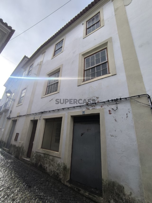 Prédio à venda em Abrantes (São Vicente e São João) e Alferrarede