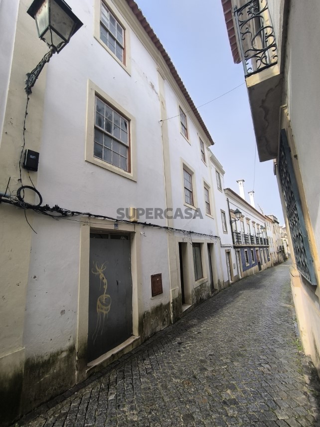Prédio à venda em Abrantes (São Vicente e São João) e Alferrarede