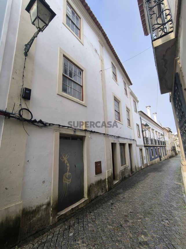 Prédio à venda em Abrantes (São Vicente e São João) e Alferrarede