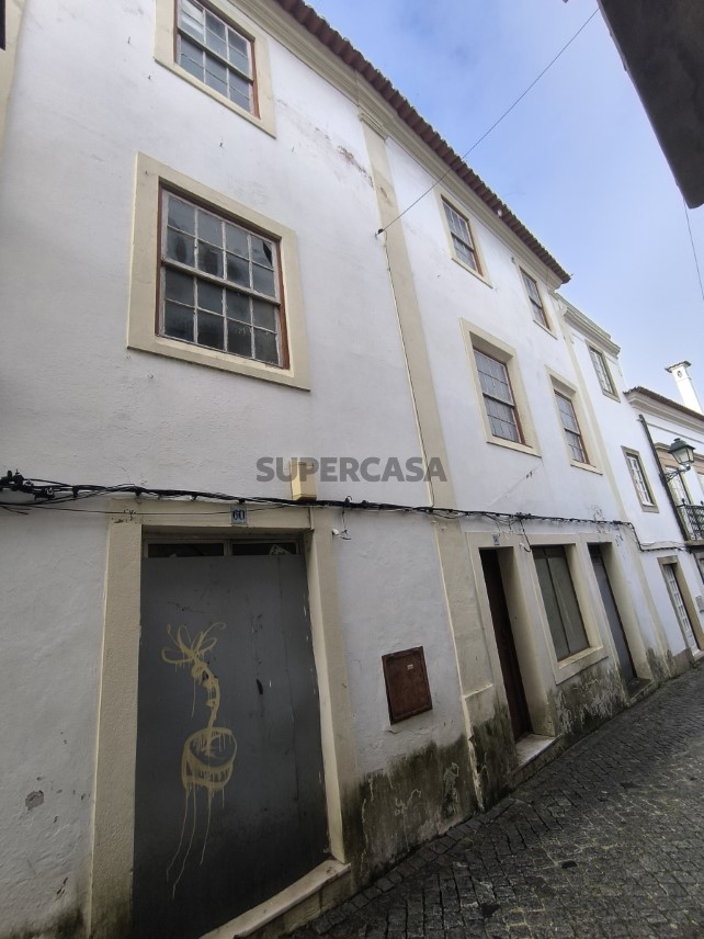 Prédio à venda em Abrantes (São Vicente e São João) e Alferrarede
