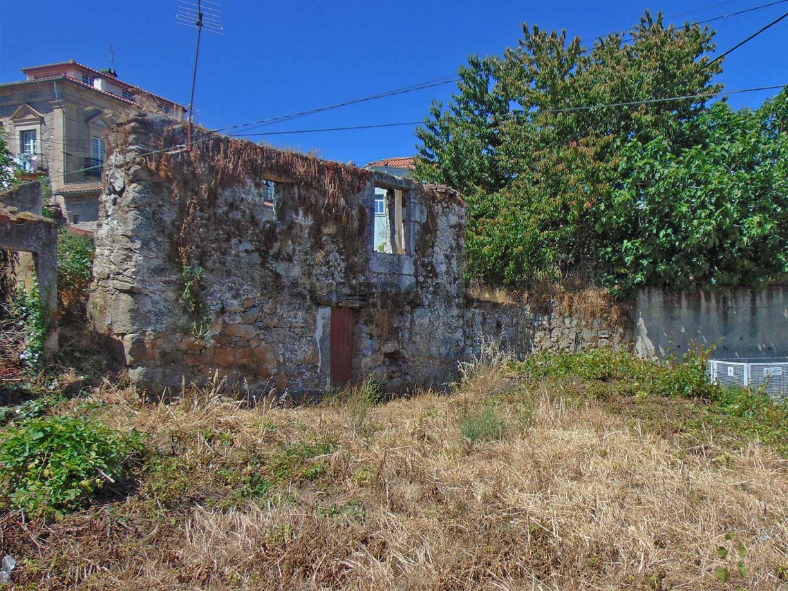 Casa Antiga à venda em Lamego (Almacave e Sé)