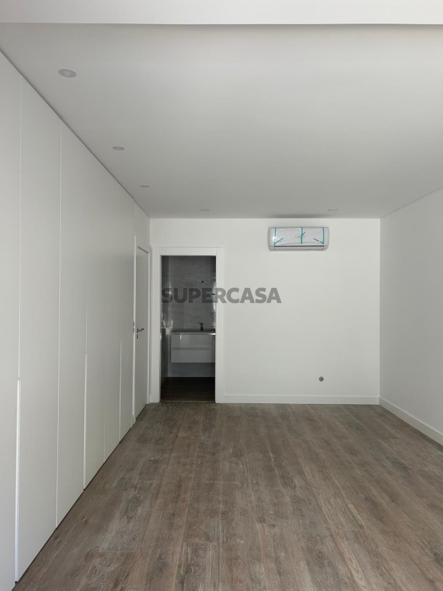 Nova construção à venda em Ramada e Caneças