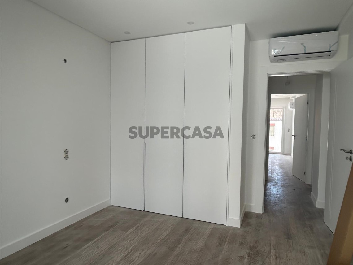 Nova construção à venda em Ramada e Caneças