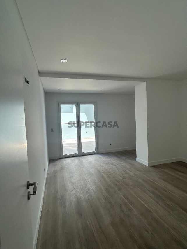 Nova construção à venda em Ramada e Caneças