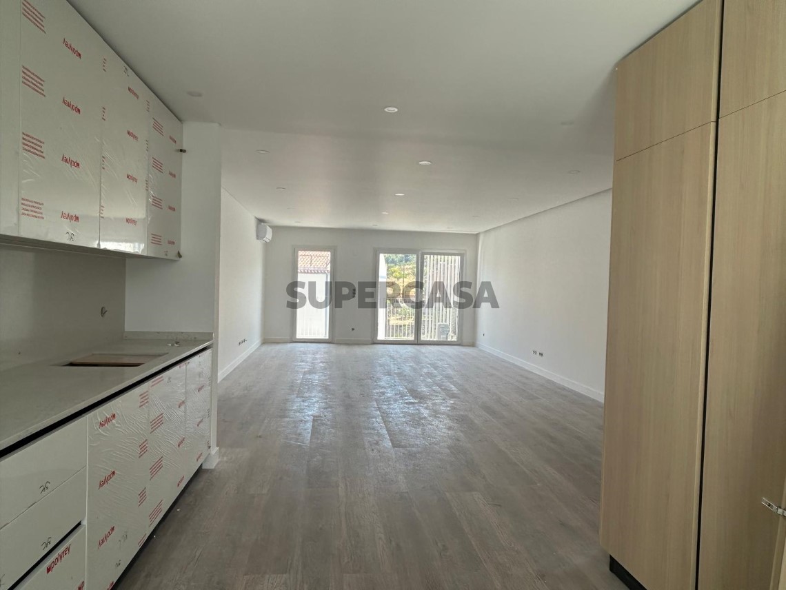 Nova construção à venda em Ramada e Caneças