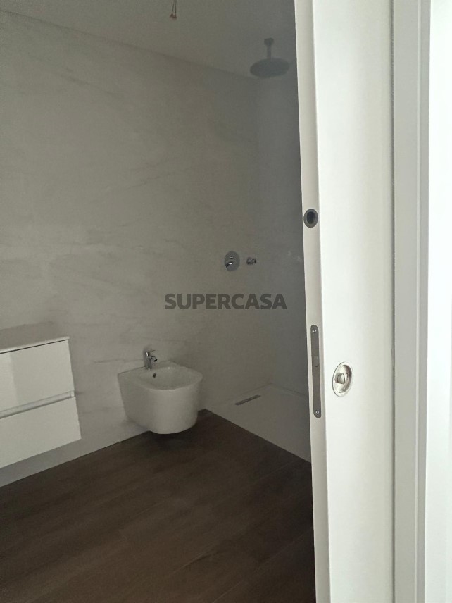 Nova construção à venda em Ramada e Caneças