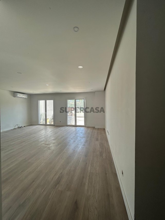 Nova construção à venda em Ramada e Caneças