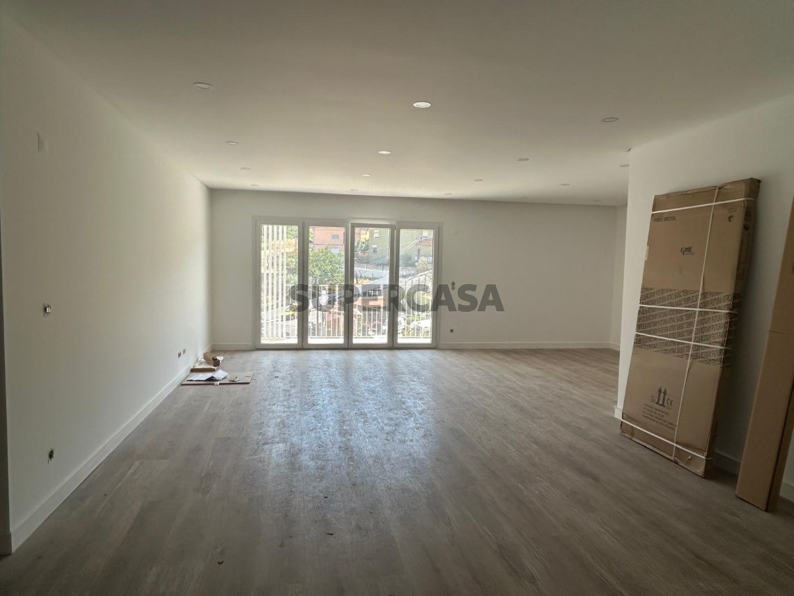 Nova construção à venda em Ramada e Caneças