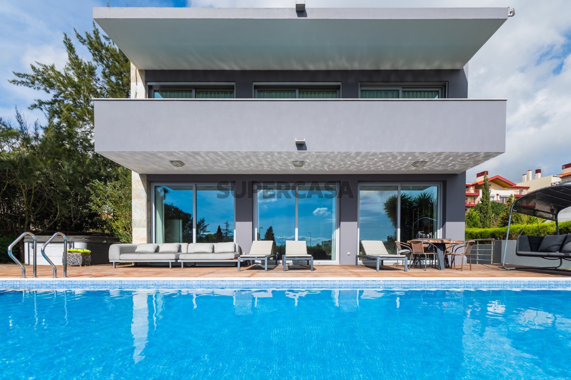 Deck e piscina