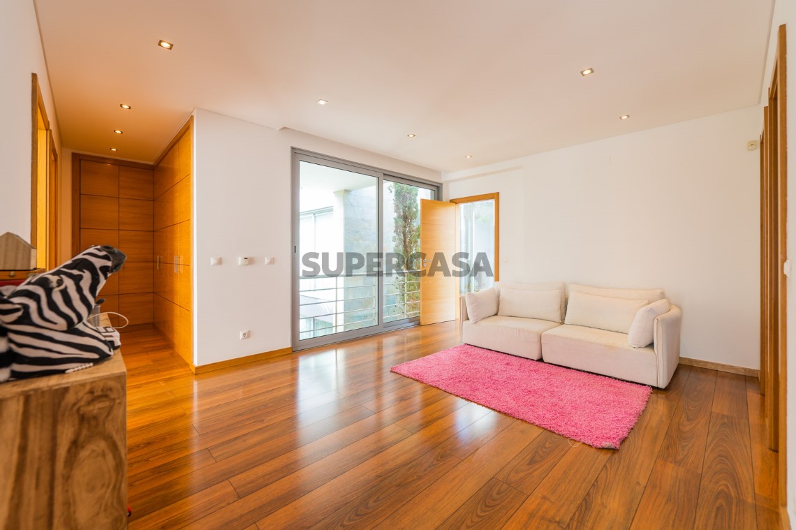 Vestíbulo e sala