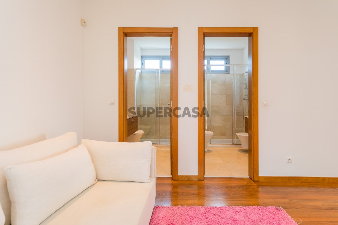 Vestíbulo e sala