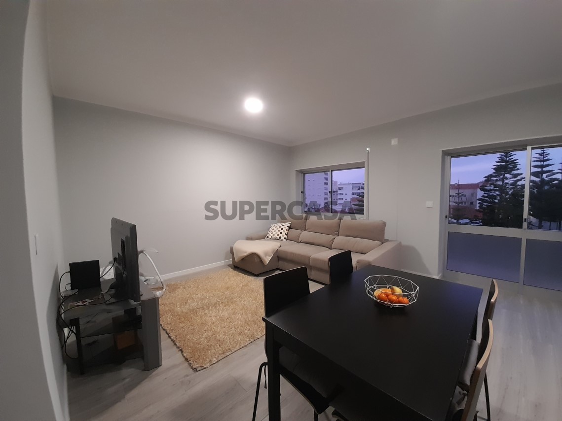 Casas e apartamentos para venda em Serra D'El Rei, Peniche, Leiria -  SUPERCASA