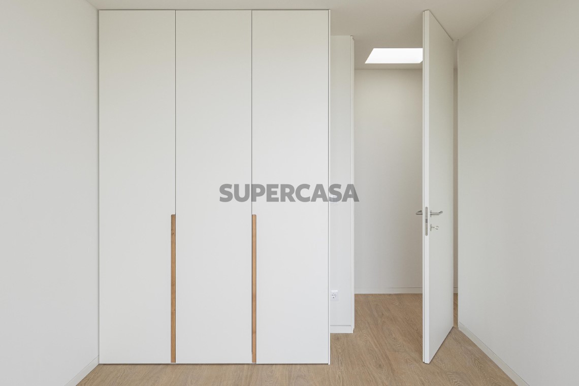 20251203-LOUSINHA-ARQUITECTOS-RIVER-LINE-028