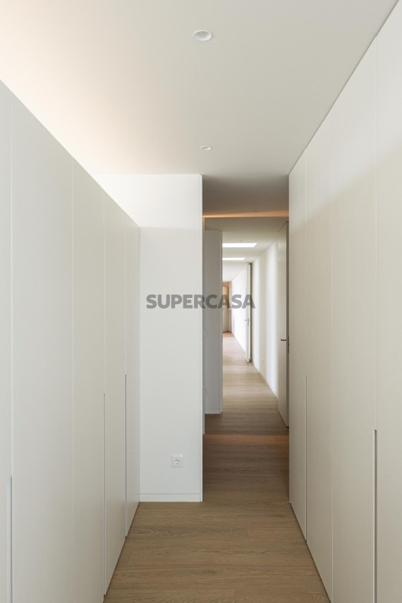 20251203-LOUSINHA-ARQUITECTOS-RIVER-LINE-030