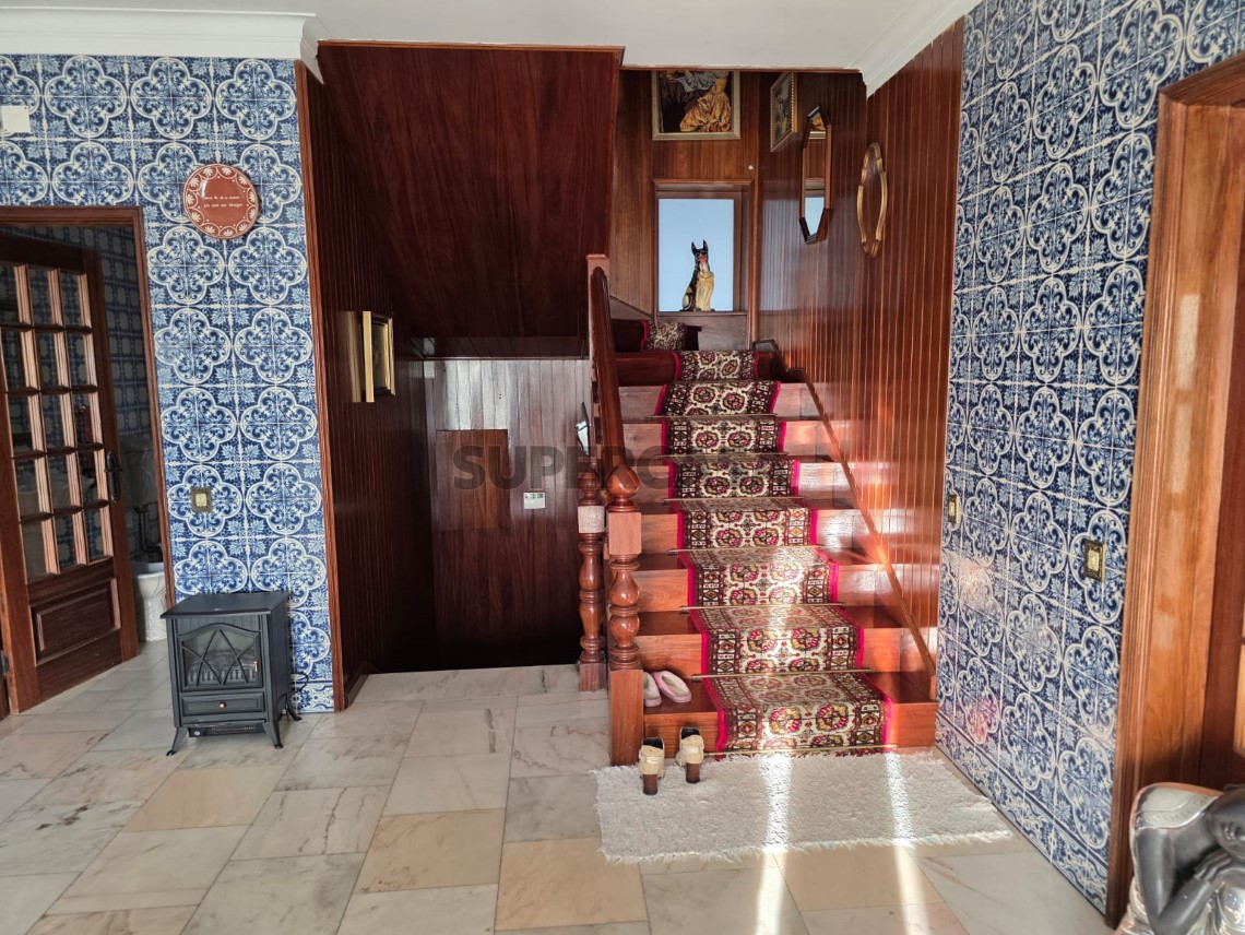 Maison 4 Chambres Triplex pour location au Sanfins de Ferreira