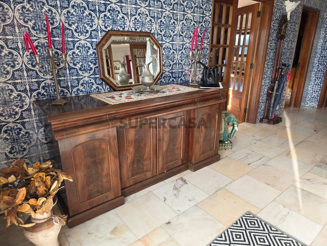 Maison 4 Chambres Triplex pour location au Sanfins de Ferreira