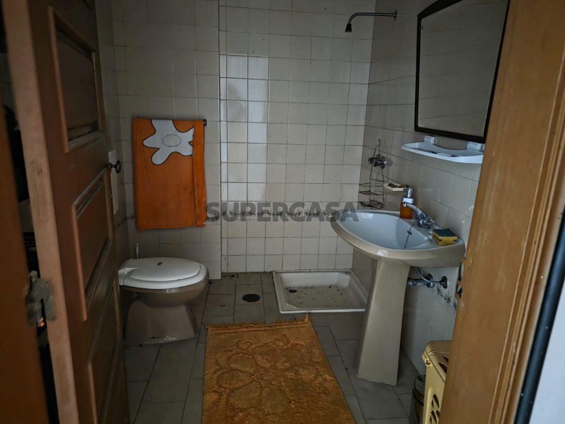 Maison 4 Chambres Triplex pour location au Sanfins de Ferreira