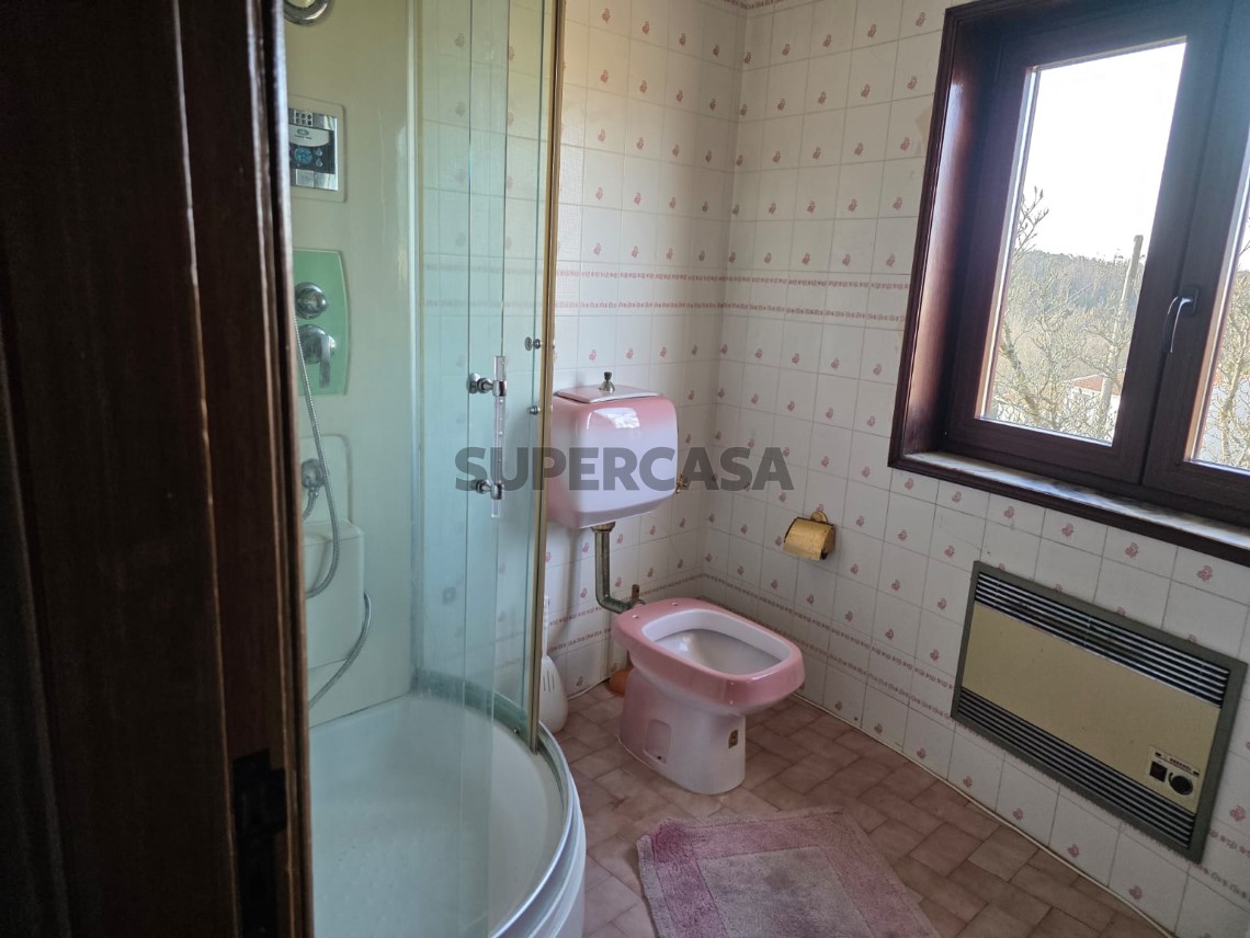 Maison 4 Chambres Triplex pour location au Sanfins de Ferreira