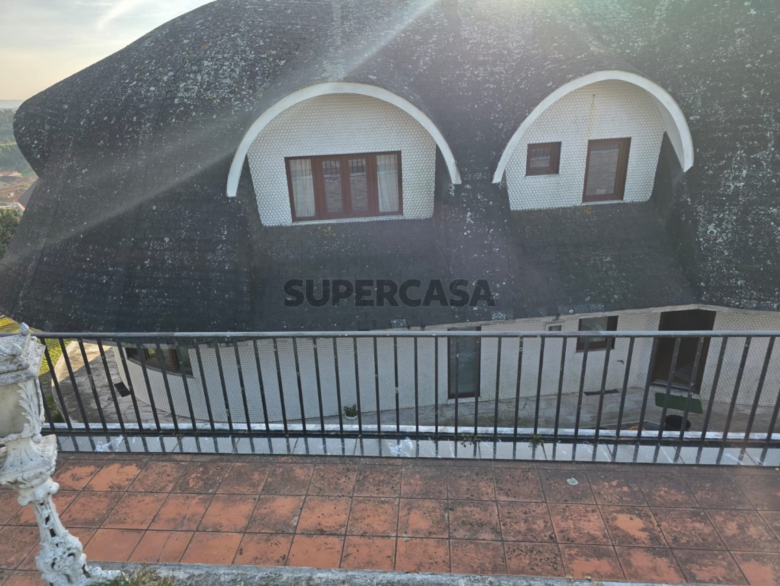 Maison 4 Chambres Triplex pour location au Sanfins de Ferreira