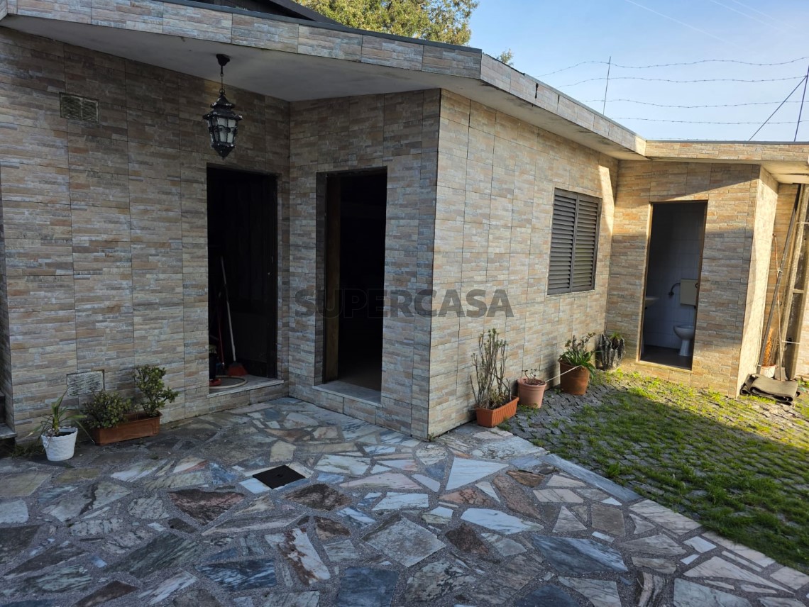 Maison 4 Chambres Triplex pour location au Sanfins de Ferreira