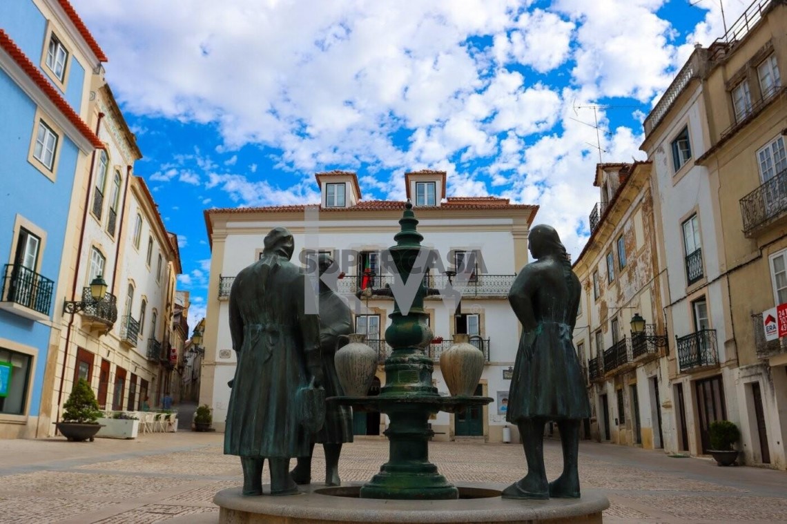 Prédio à venda em Abrantes (São Vicente e São João) e Alferrarede