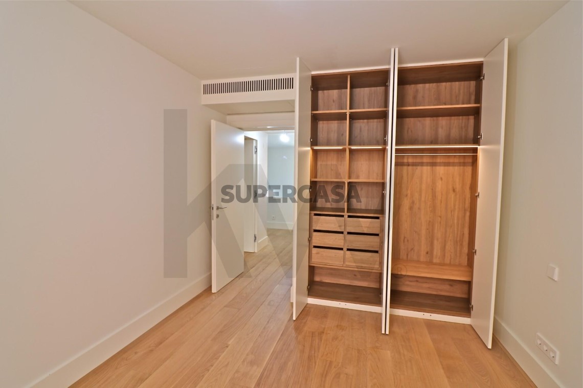 Apartment 2 Zimmer verkaufen auf Santo António