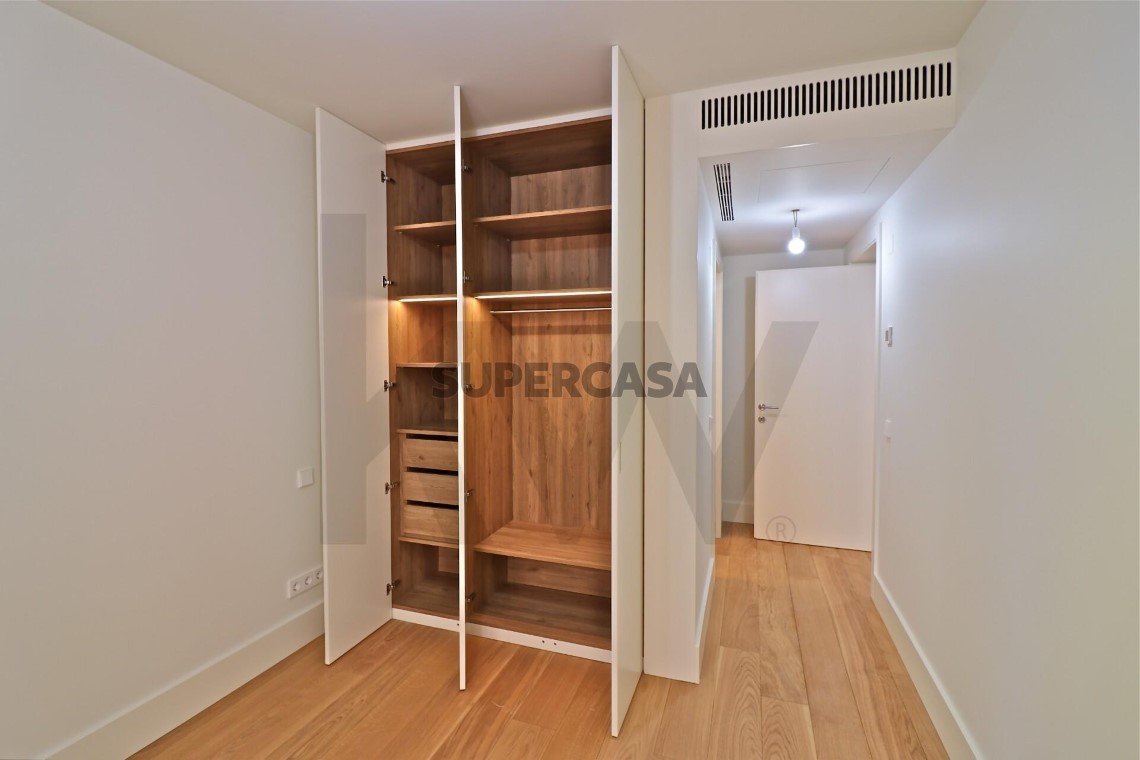 Apartment 2 Zimmer verkaufen auf Santo António