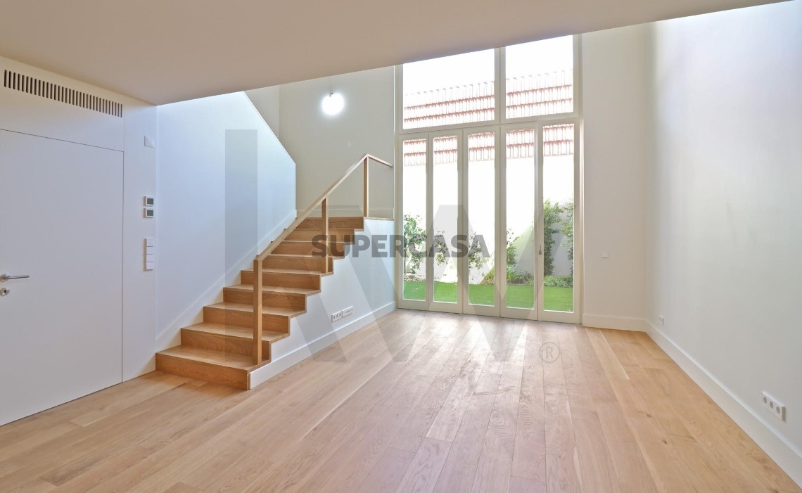 Apartment 2 Zimmer verkaufen auf Santo António