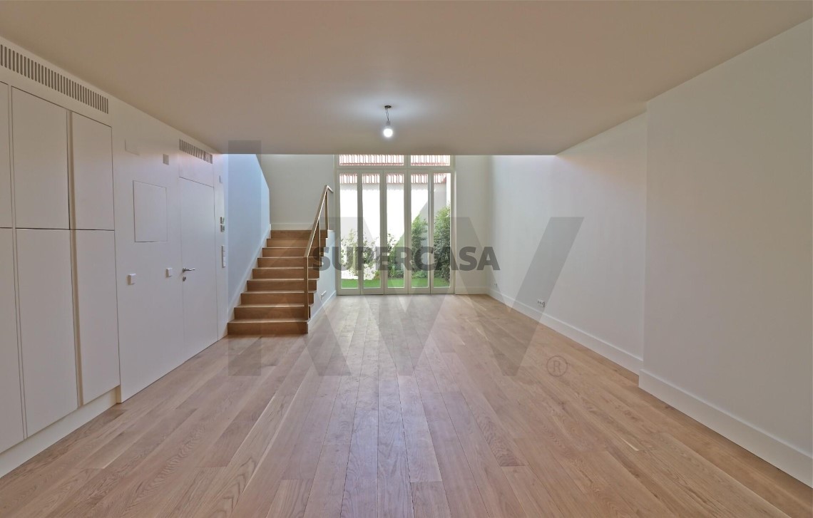 Apartment 2 Zimmer verkaufen auf Santo António