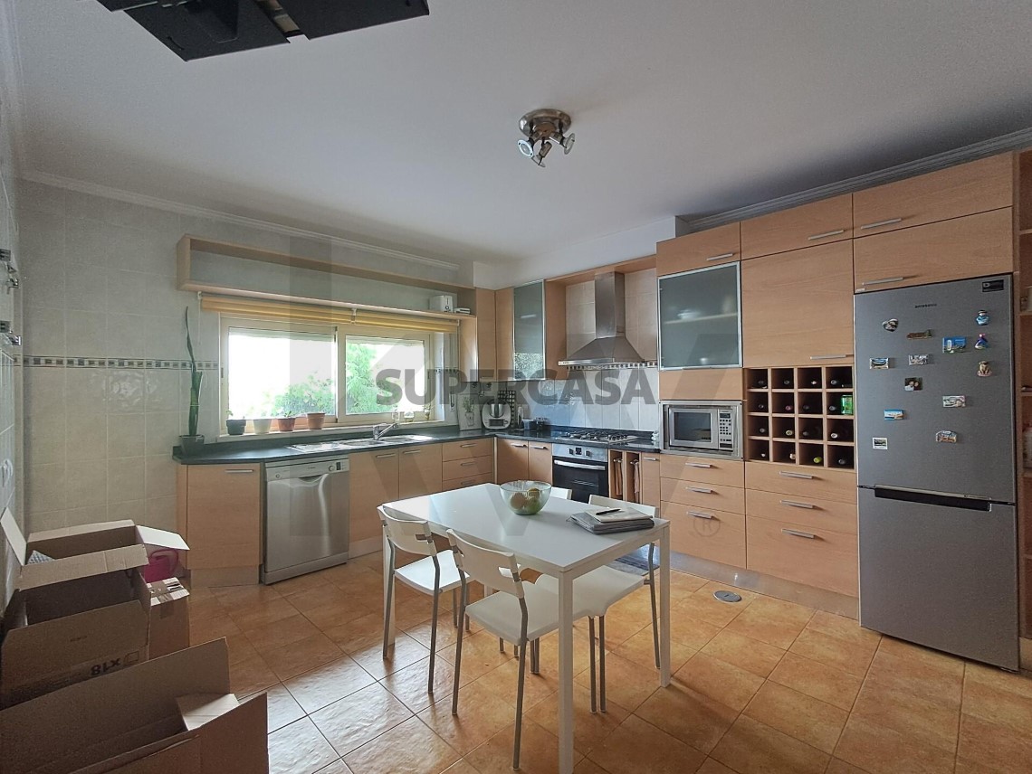 Huis 4 kamers verkoop Op Avelar