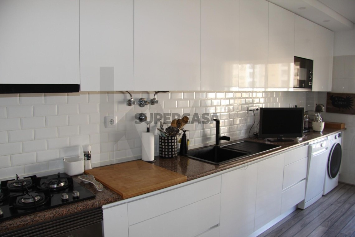 Apartment 3 Zimmer verkaufen auf Massamá e Monte Abraão