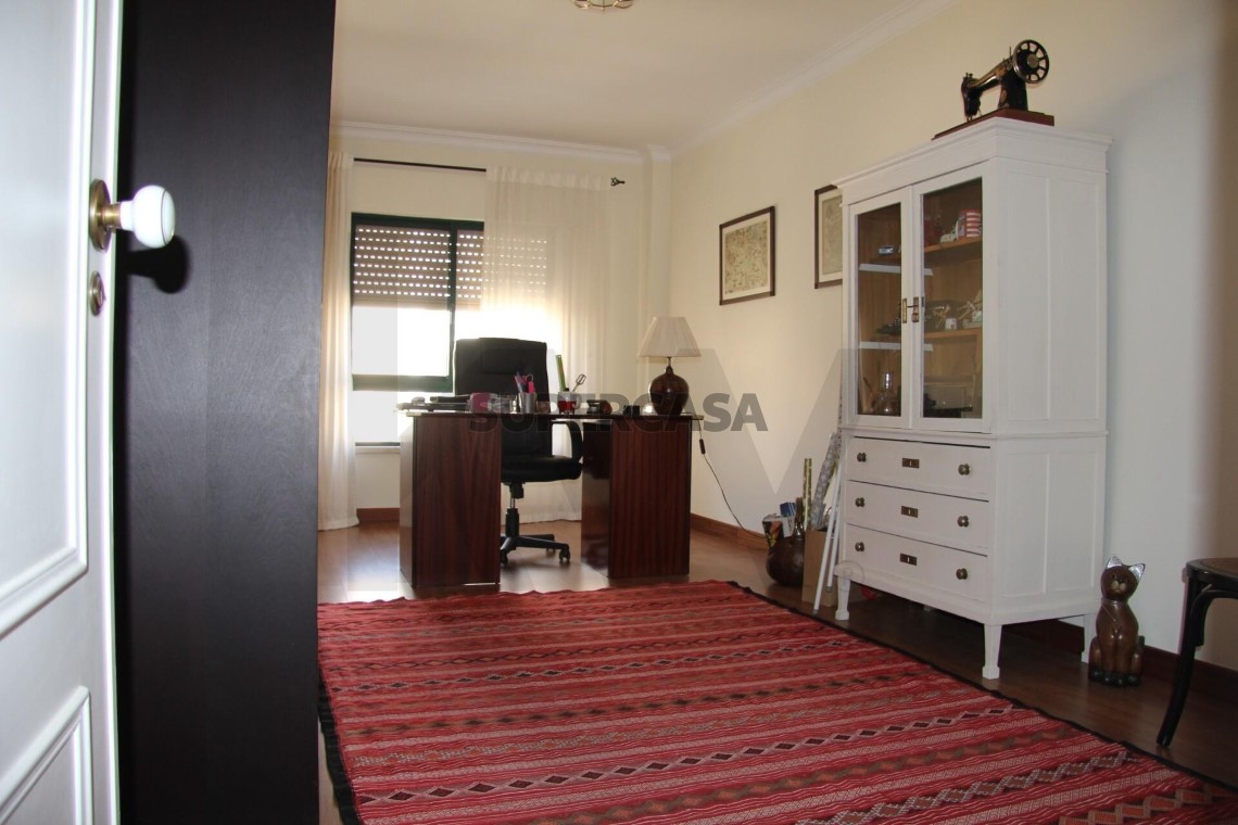 Apartment 3 Zimmer verkaufen auf Massamá e Monte Abraão