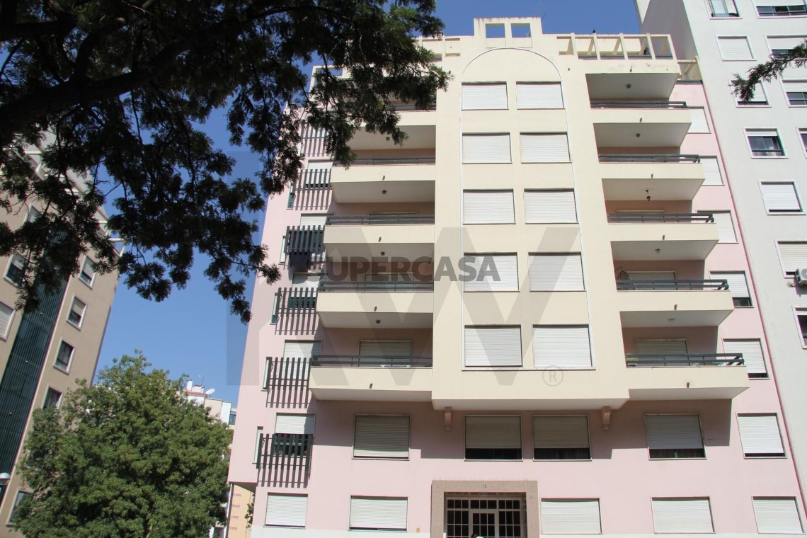 Apartment 3 Zimmer verkaufen auf Massamá e Monte Abraão