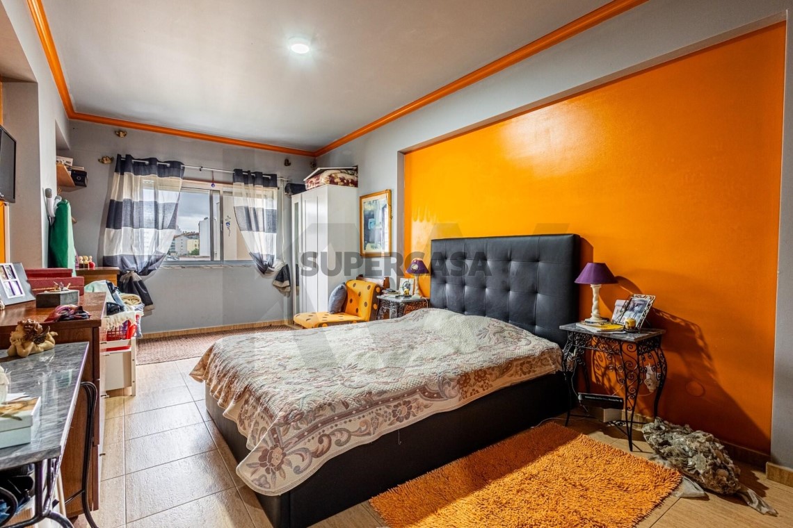 Apartment 2 Zimmer verkaufen auf Massamá e Monte Abraão