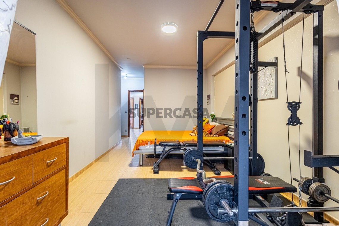 Apartment 2 Zimmer verkaufen auf Massamá e Monte Abraão