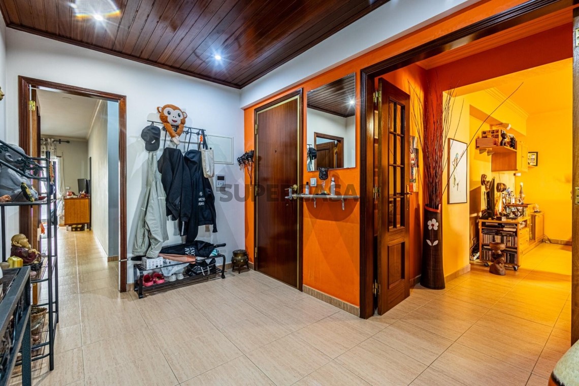 Apartment 2 Zimmer verkaufen auf Massamá e Monte Abraão