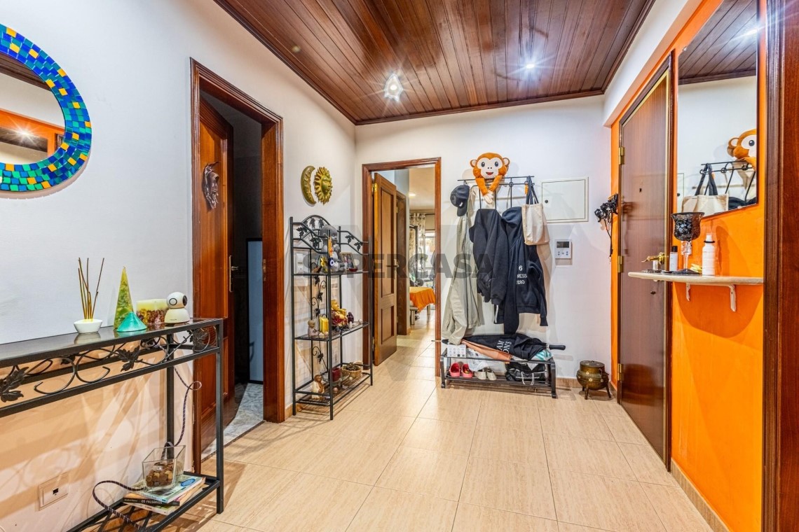 Apartment 2 Zimmer verkaufen auf Massamá e Monte Abraão