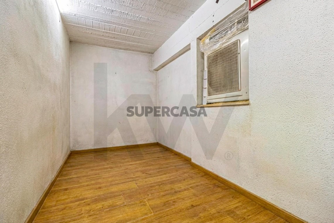 Apartment 2 Zimmer verkaufen auf Massamá e Monte Abraão