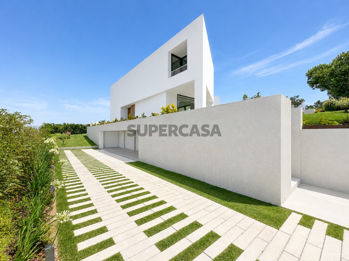Entrada de la villa contemporánea en venta en Oeiras