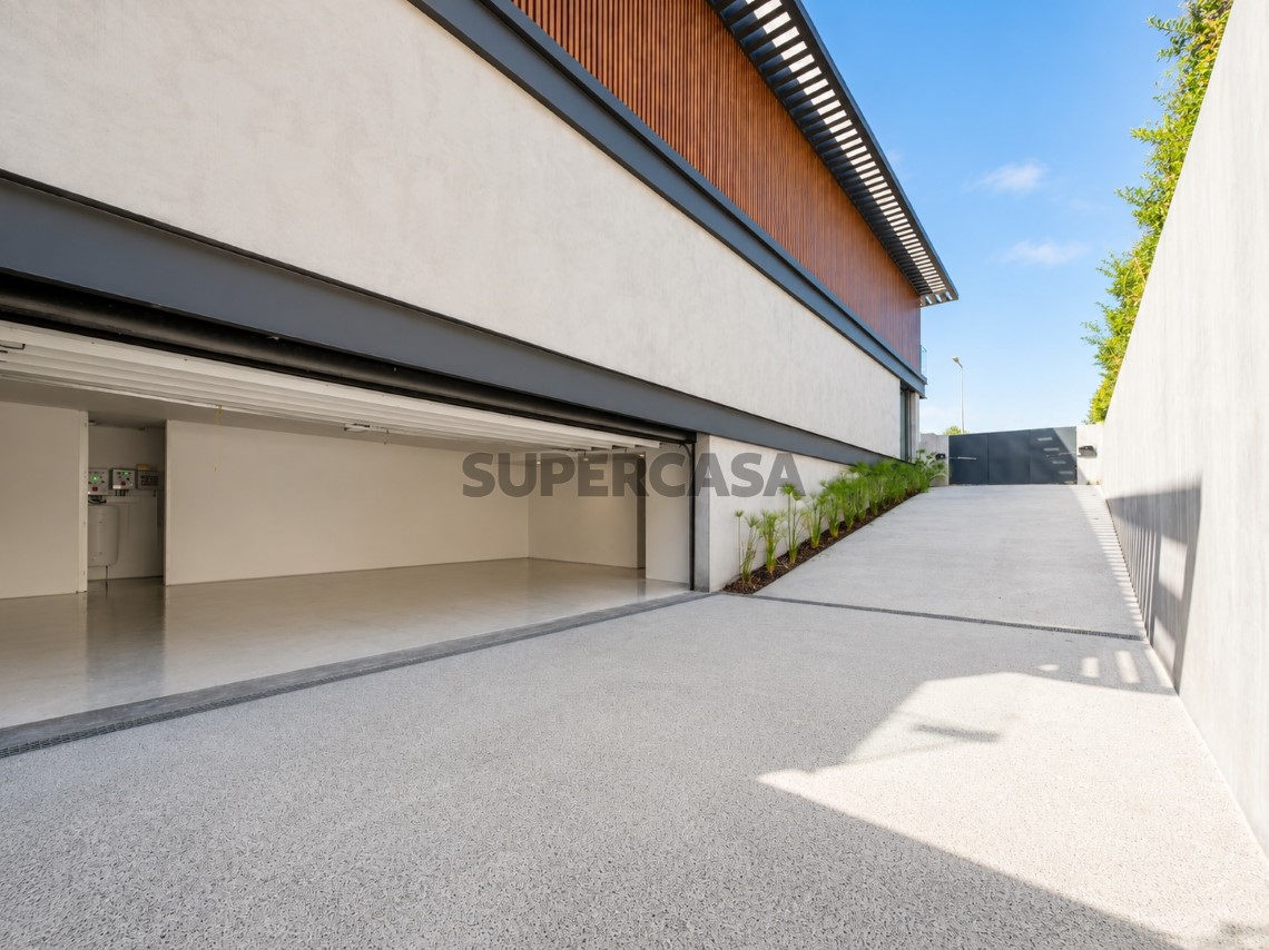 Moradia T4 c/Piscina | Birre